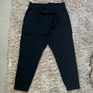 Athleta‎ Black Paperbag Waist Pants